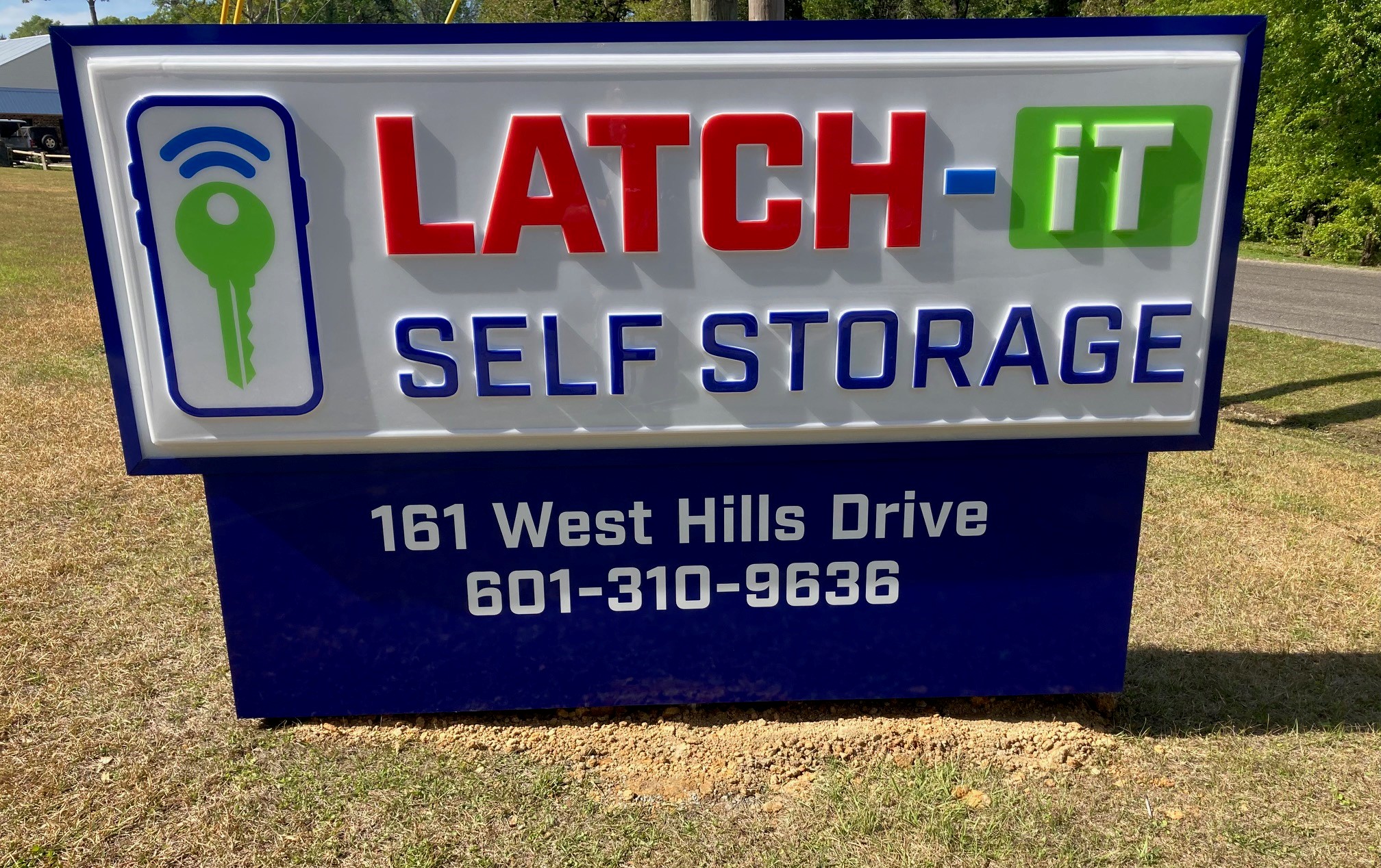 Latch-iT Sign